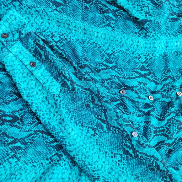 MODA INTERNATIONAL Button-down Blouse Top Snake Print Turquoise & Black, Size XS - Picture 4 of 8